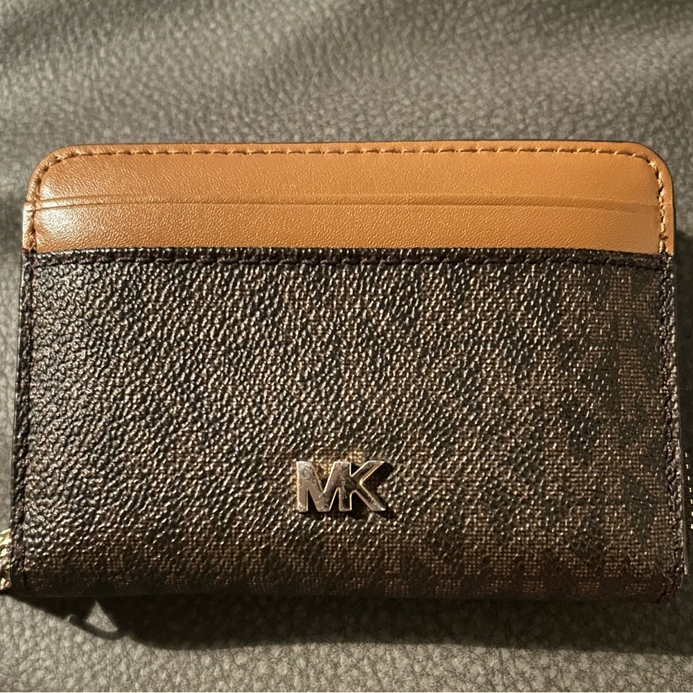 Michael Kors crossbody bags - Picture 10 of 13